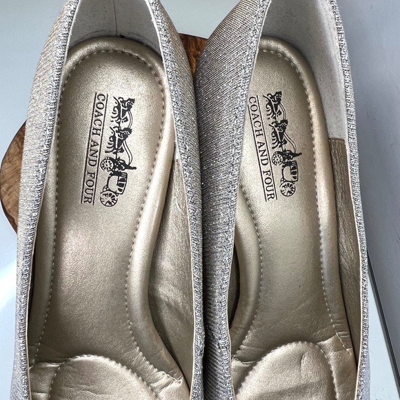 Coach and Four Silver Metallic Glitter Heels Open Toe Size 6 - Picture 8 of 16